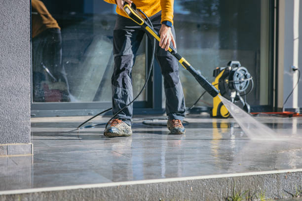 Best Roof Pressure Washing  in La Porte City, IA