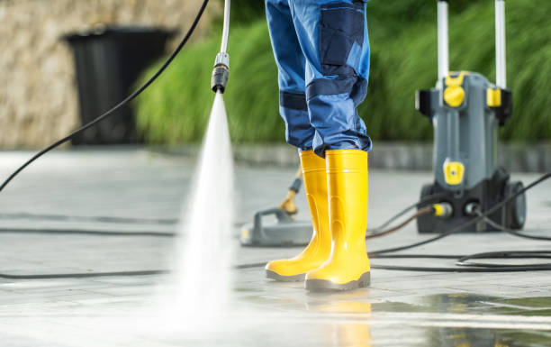 Best Garage Pressure Washing  in La Porte City, IA